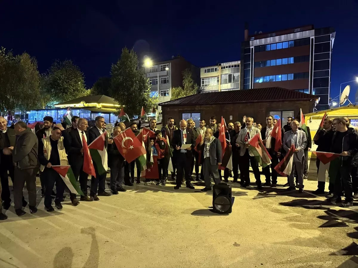 Ardahan’da Gazze’ye Destek Konvoyu