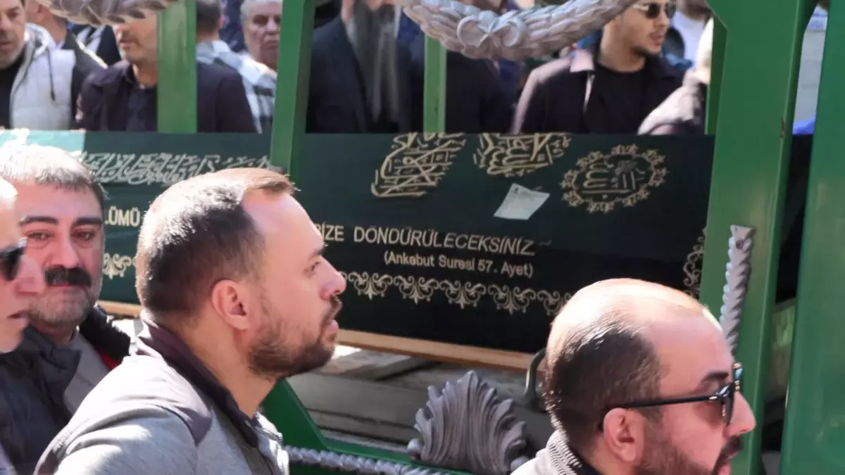 Avukat Serdar Öktem İçin Ünlülerin Katıldığı Cenaze Töreni