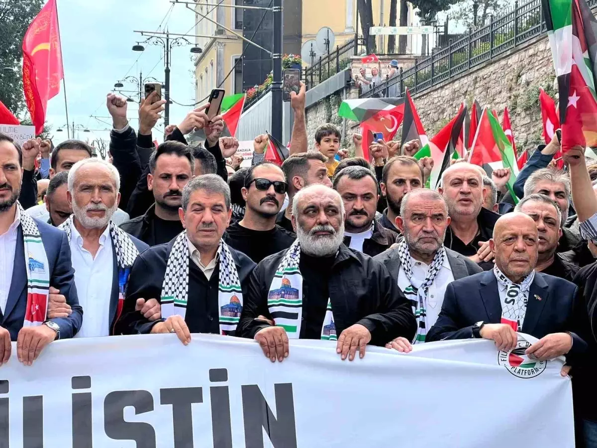 İsrail’e Karşı Tepkiler: İstanbul’da Dayanışma Yürüyüşü