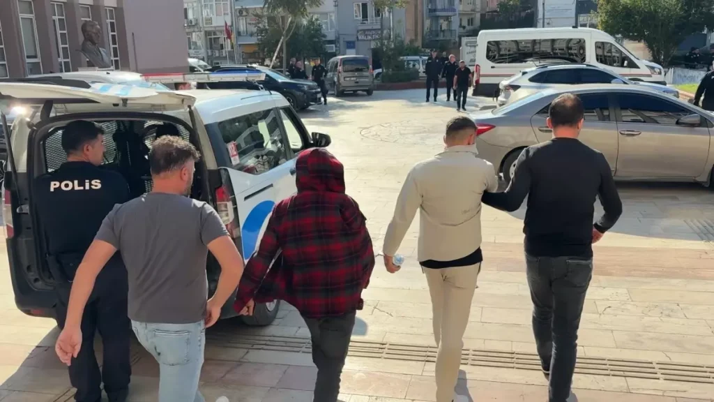 Uyuşturucu Operasyonunda 2 Kişi Tutuklandı