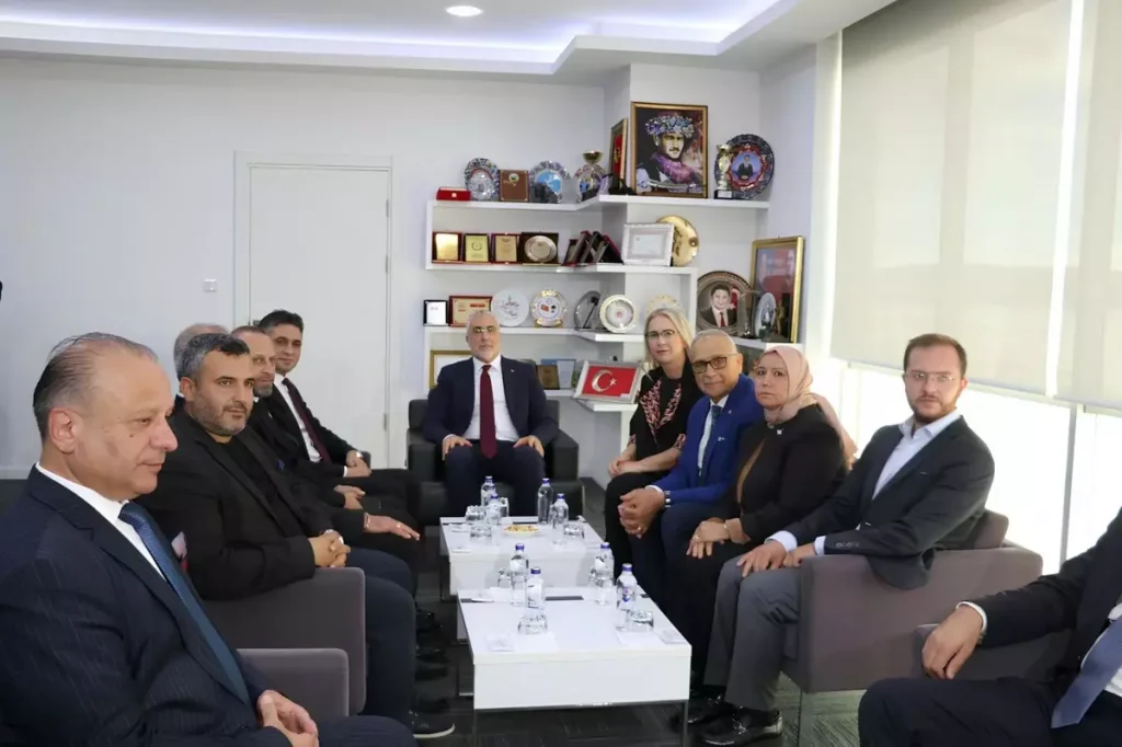 Çalışma ve Sosyal Güvenlik Bakanı Işıkhan İzmir’de Ziyaretlerde Bulundu