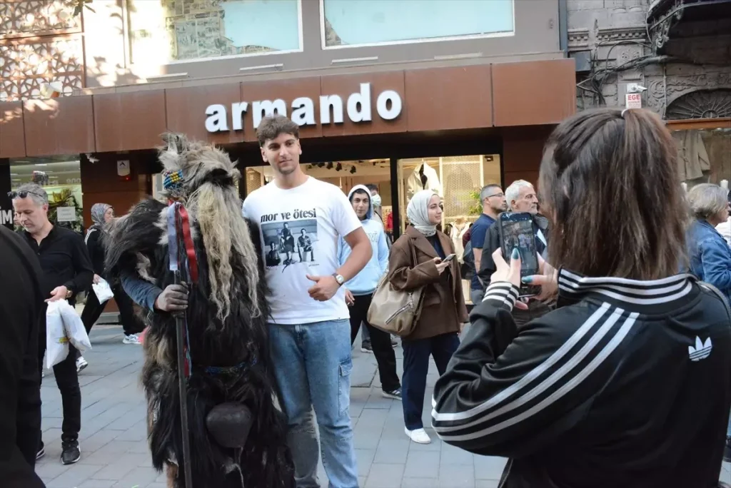 Balıkesirliler 10 Ekim’i Coşkuyla Kutluyor