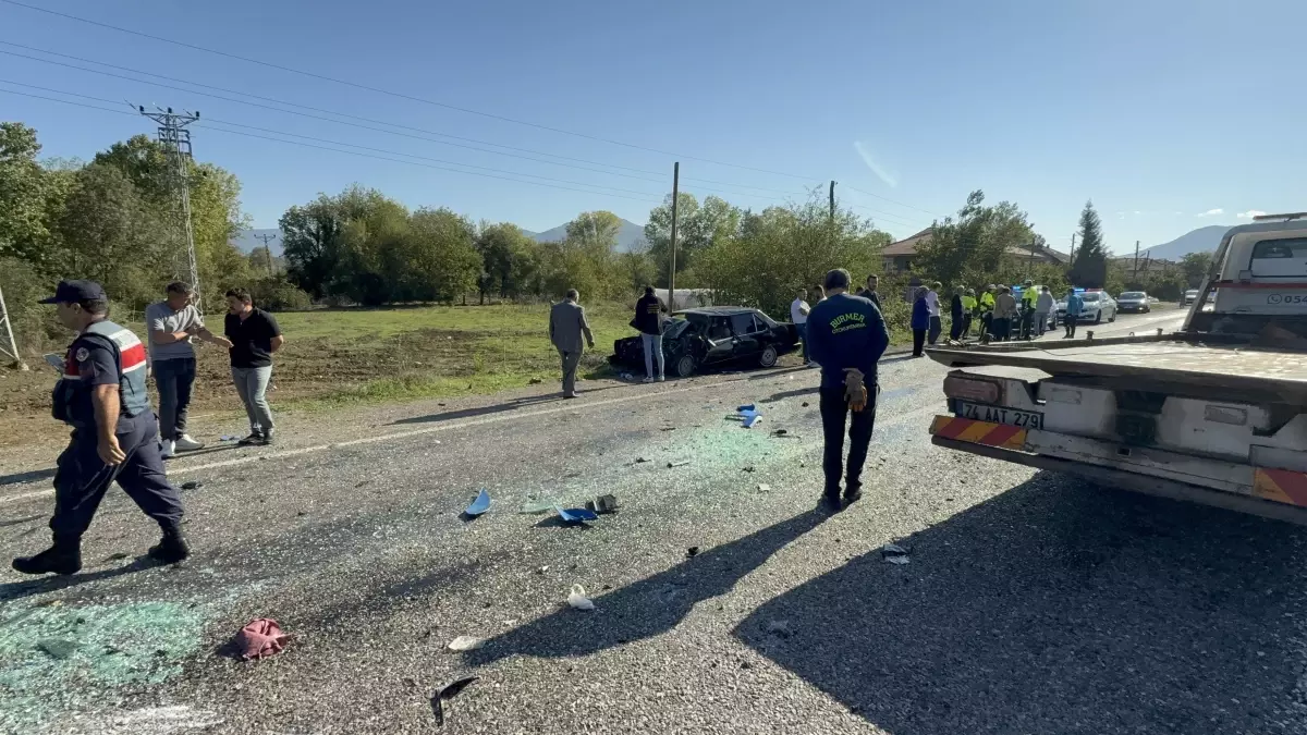 Bartın’da Zincirleme Kaza: 4 Yaralı