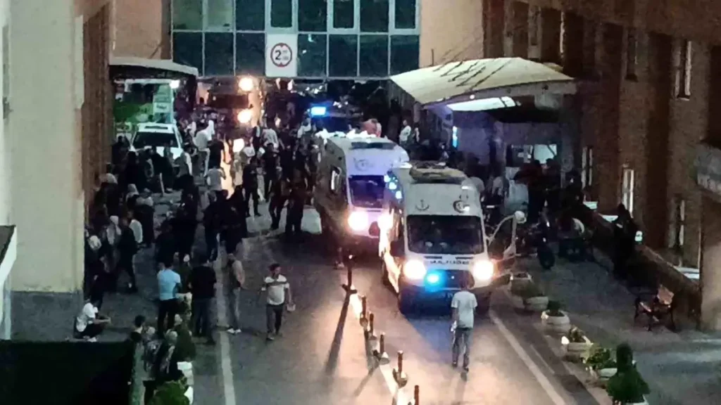 Trafik Kazası Sonrası Bıçaklı Kavga