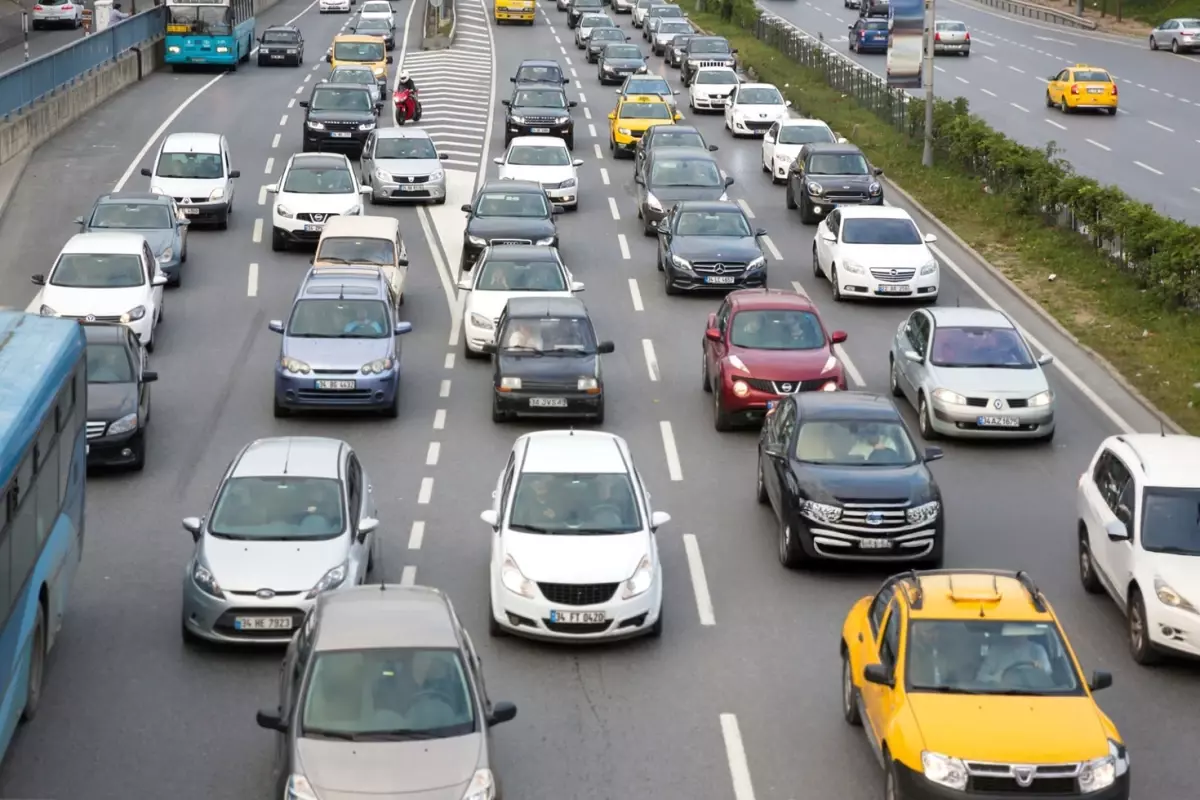 “Akaryakıt Fiyatlarına Yeni Zam Bekleniyor”