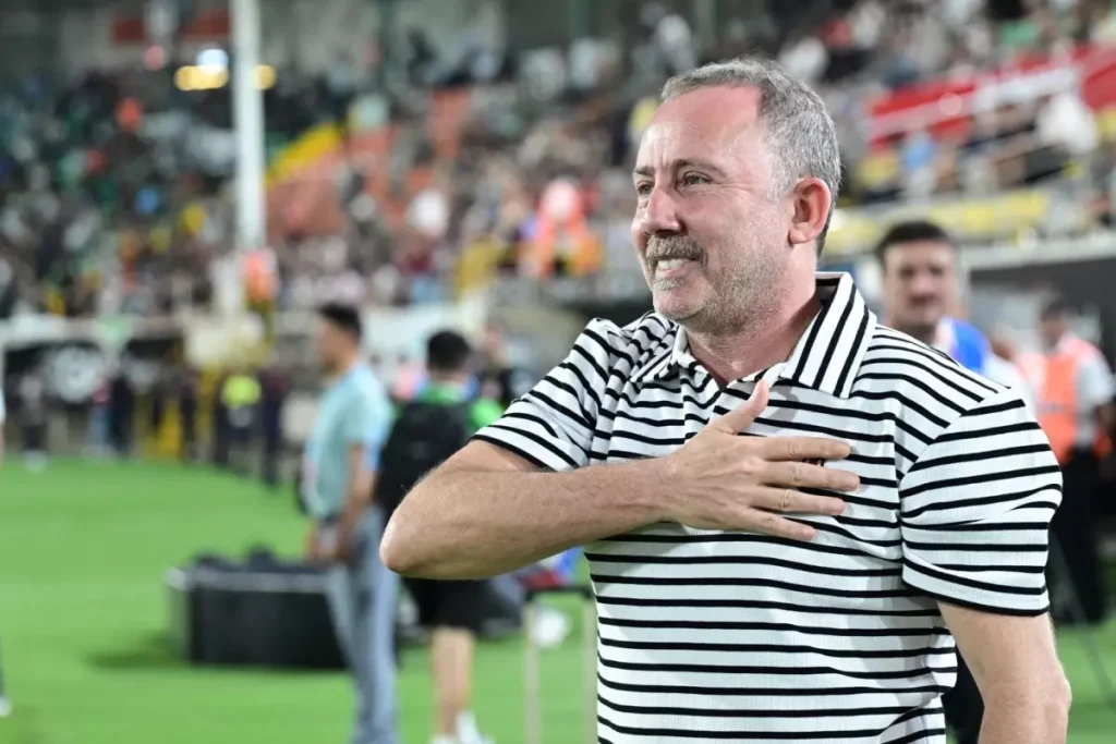 Beşiktaş’ın Yeni Yıldızı Sergen Yalçın’ı İkna Etti