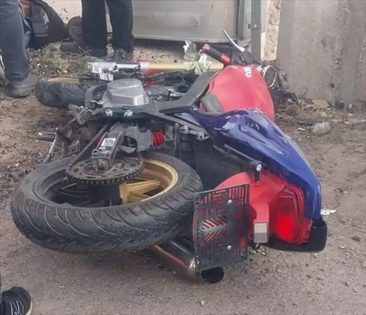 Motosiklet Sürücüsü Ağır Yaralandı