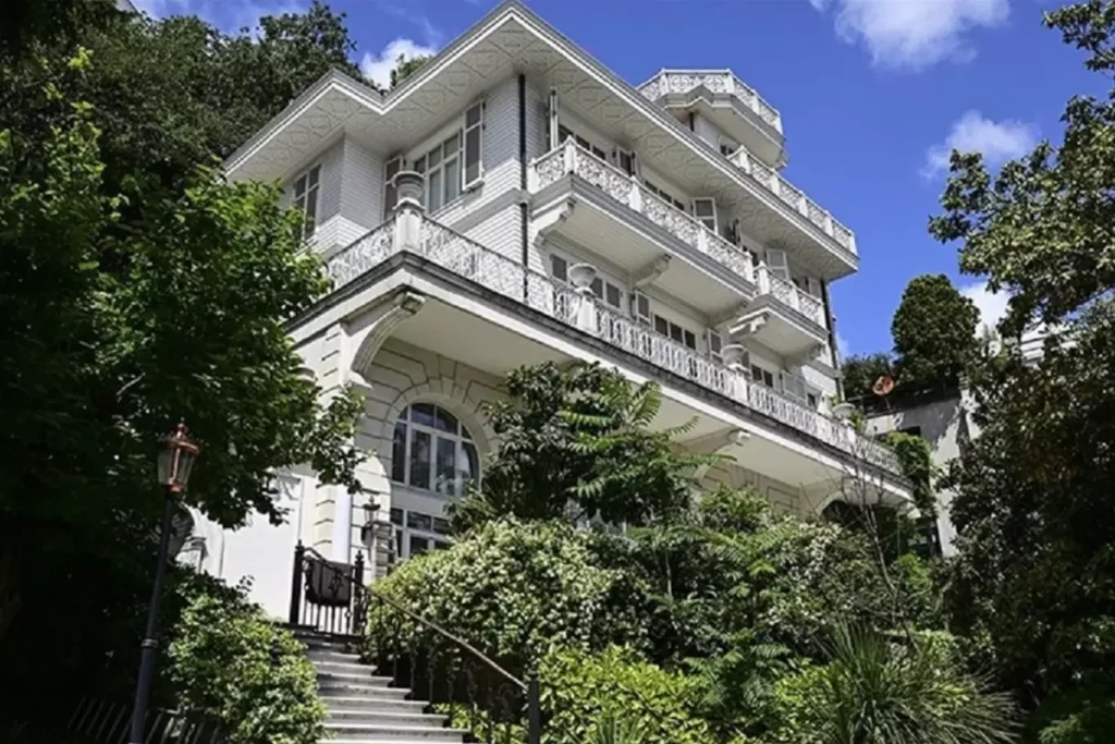 İstanbul Boğazı’nın Değerli Yapısı Satıldı: Beyaz Köşk Yeni Sahibini Buldu