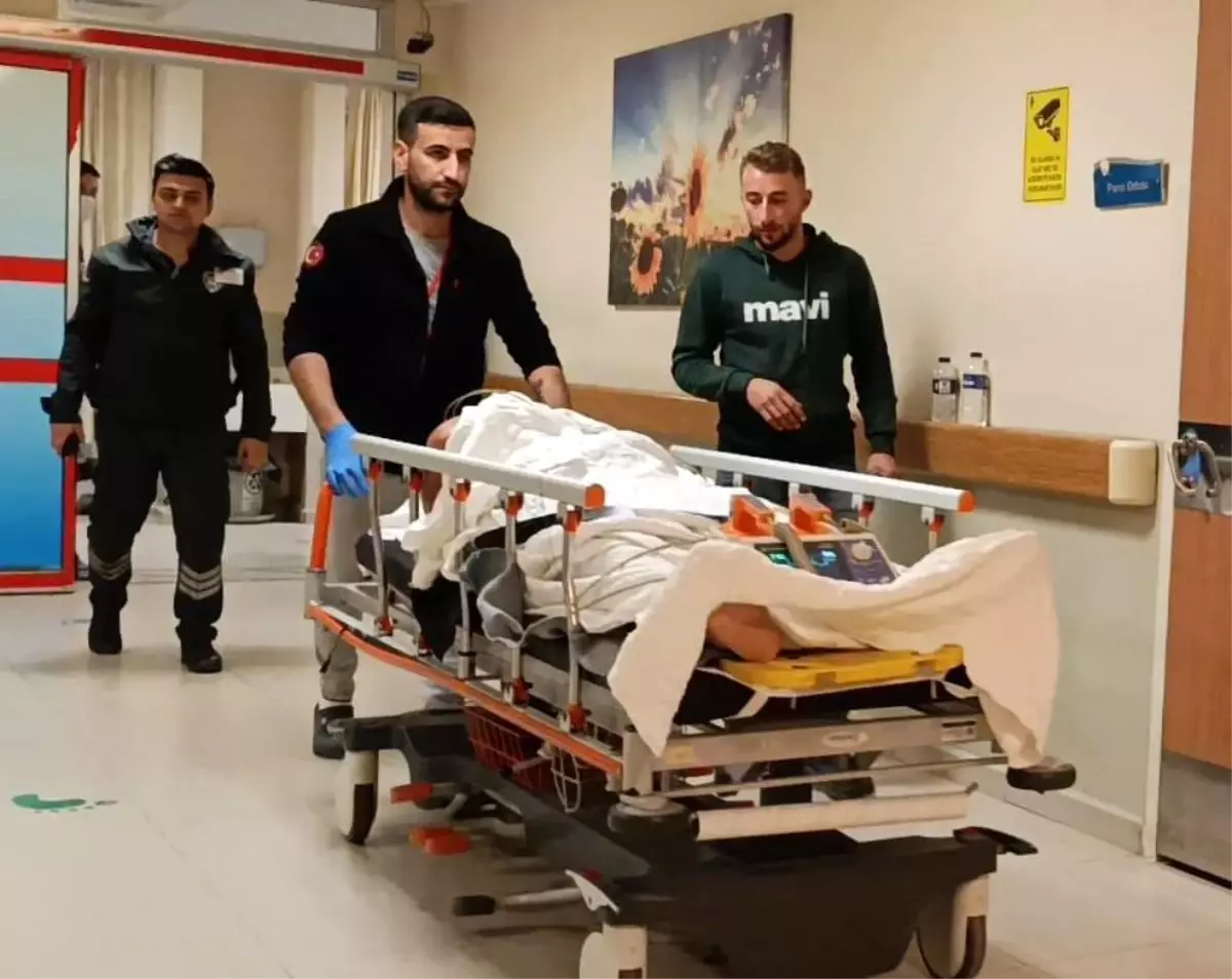 Bursa’da Elektrik Direğinden Düşen 2 Tekniker Yaralandı