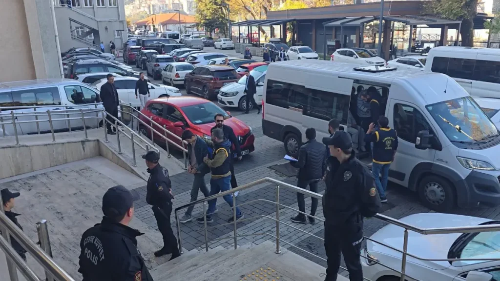 Emekli Madenci 2,5 Milyonluk Dolandırıcılığa Karşı Uyanık