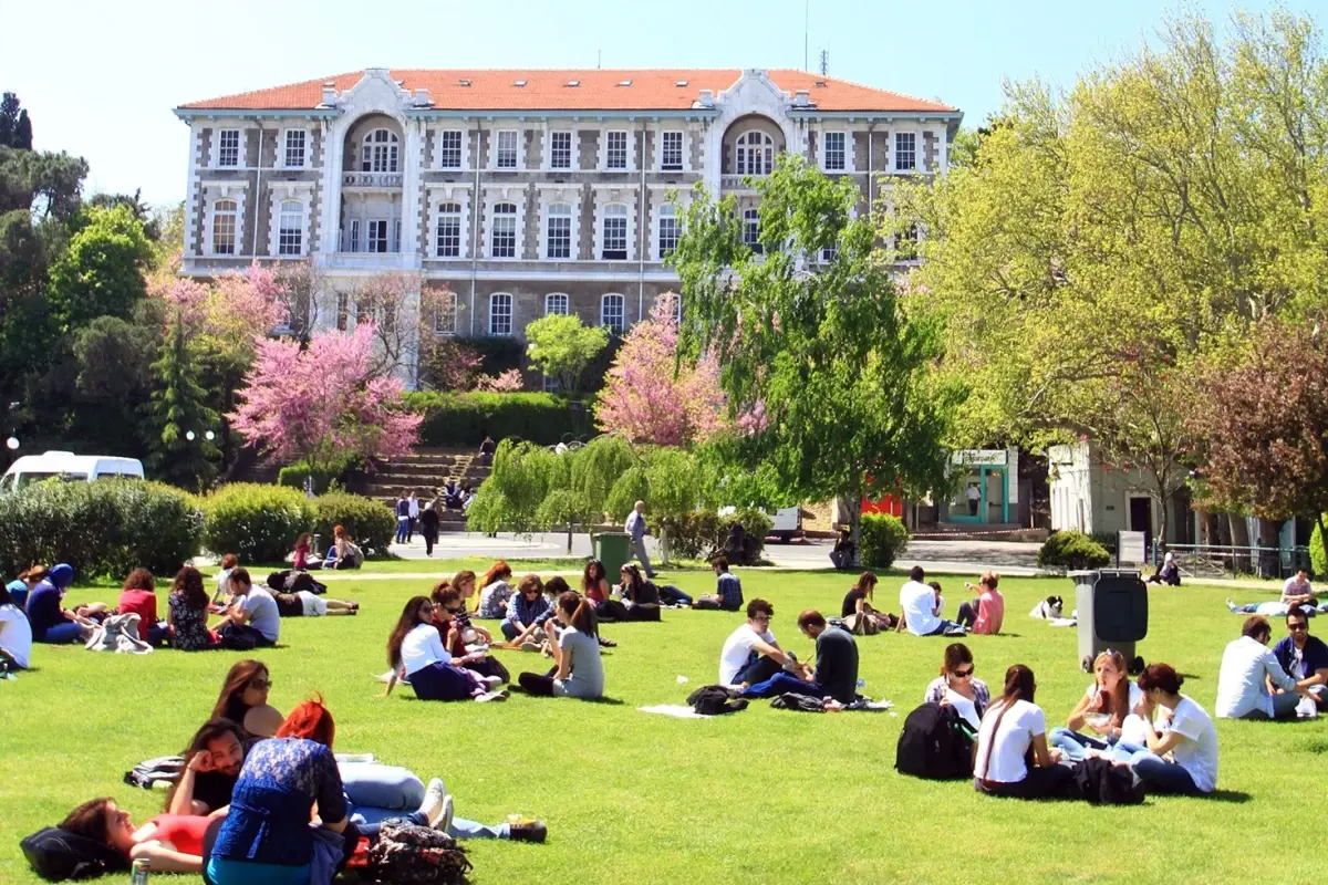 Türk Üniversiteleri Dünya Sıralamasında İleri Gidiyor