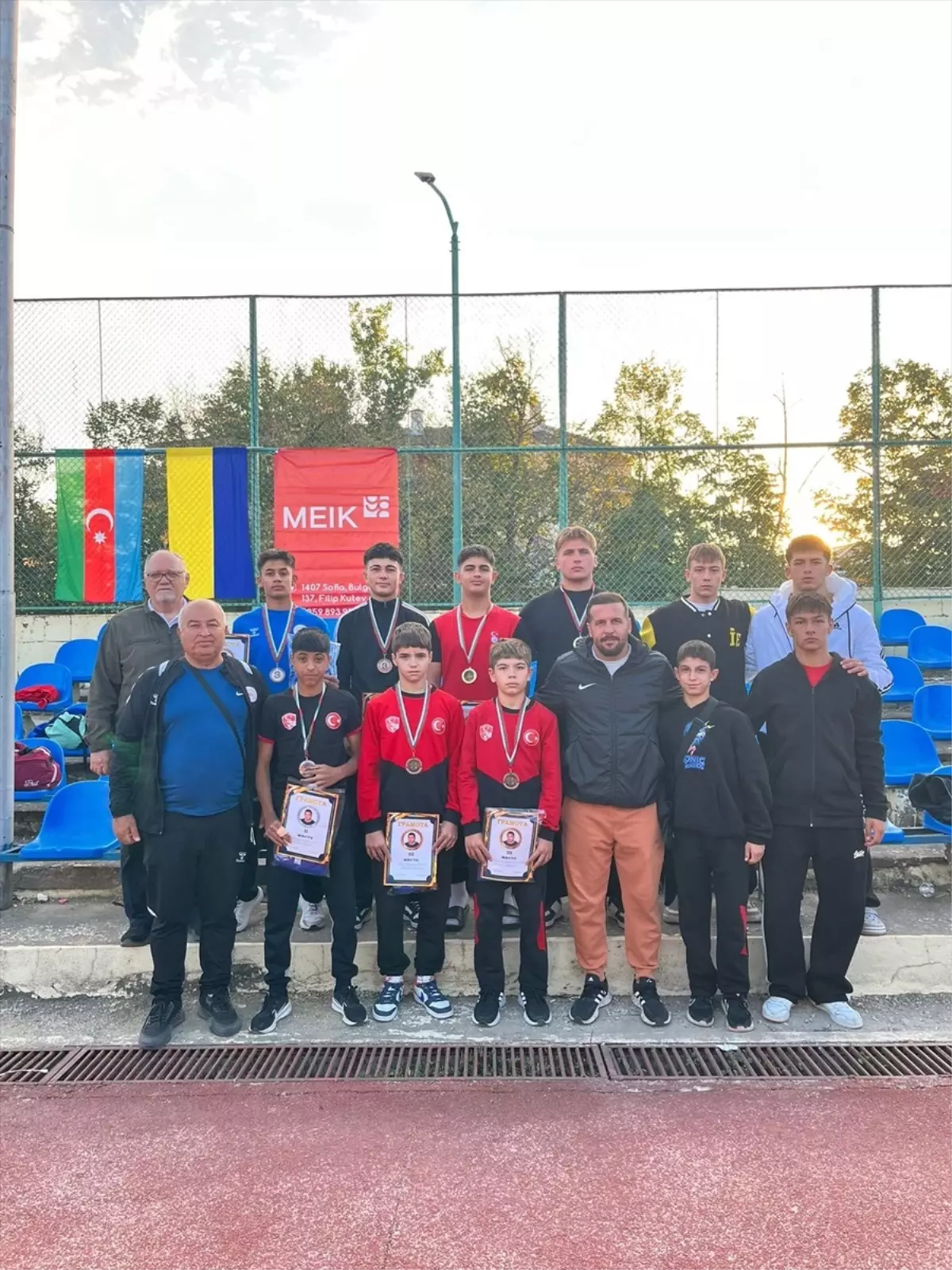 Edirne’li Güreşçiler Bulgaristan’da Parladı