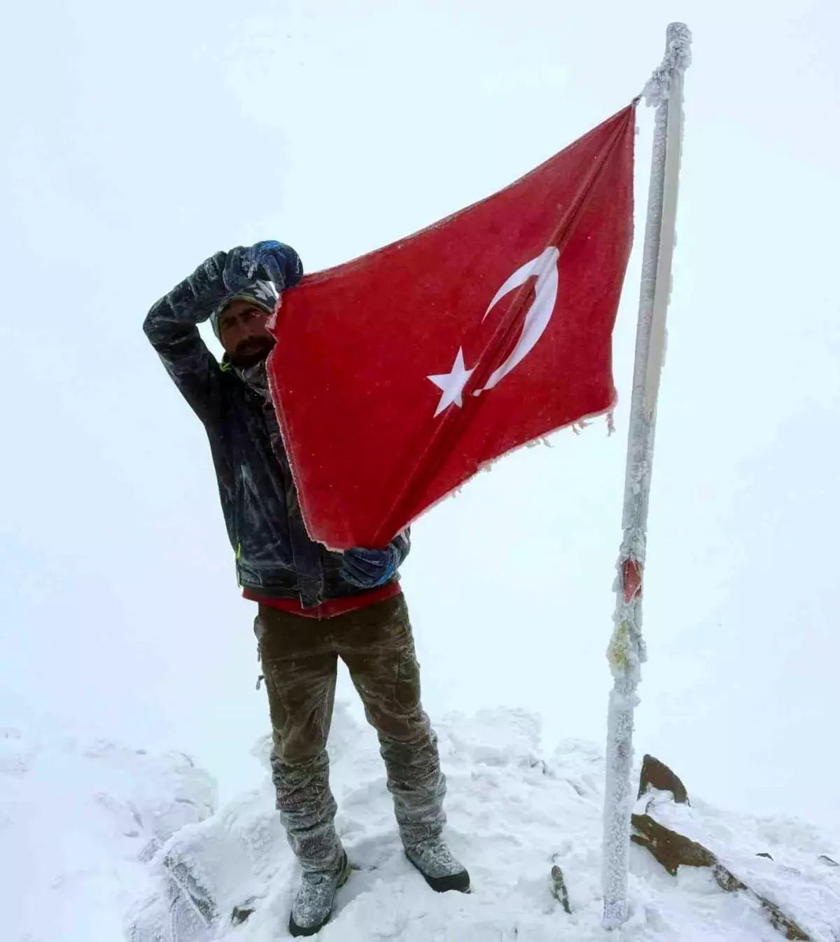 Cumhuriyet Coşkusu Erciyes Zirvesinde Yaşandı
