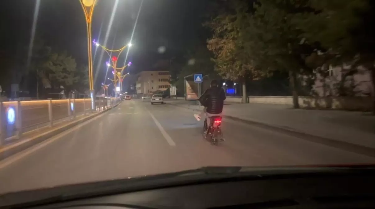 Elektrikli Bisiklet Sürücüsünün Trafiği Tehlikeleştiren Rahatlığı