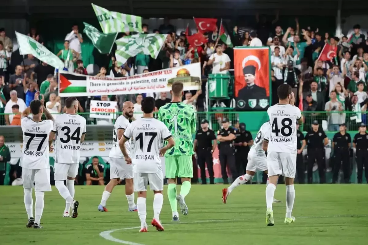 Hatayspor Taraftarları Sessiz İsyan Etti