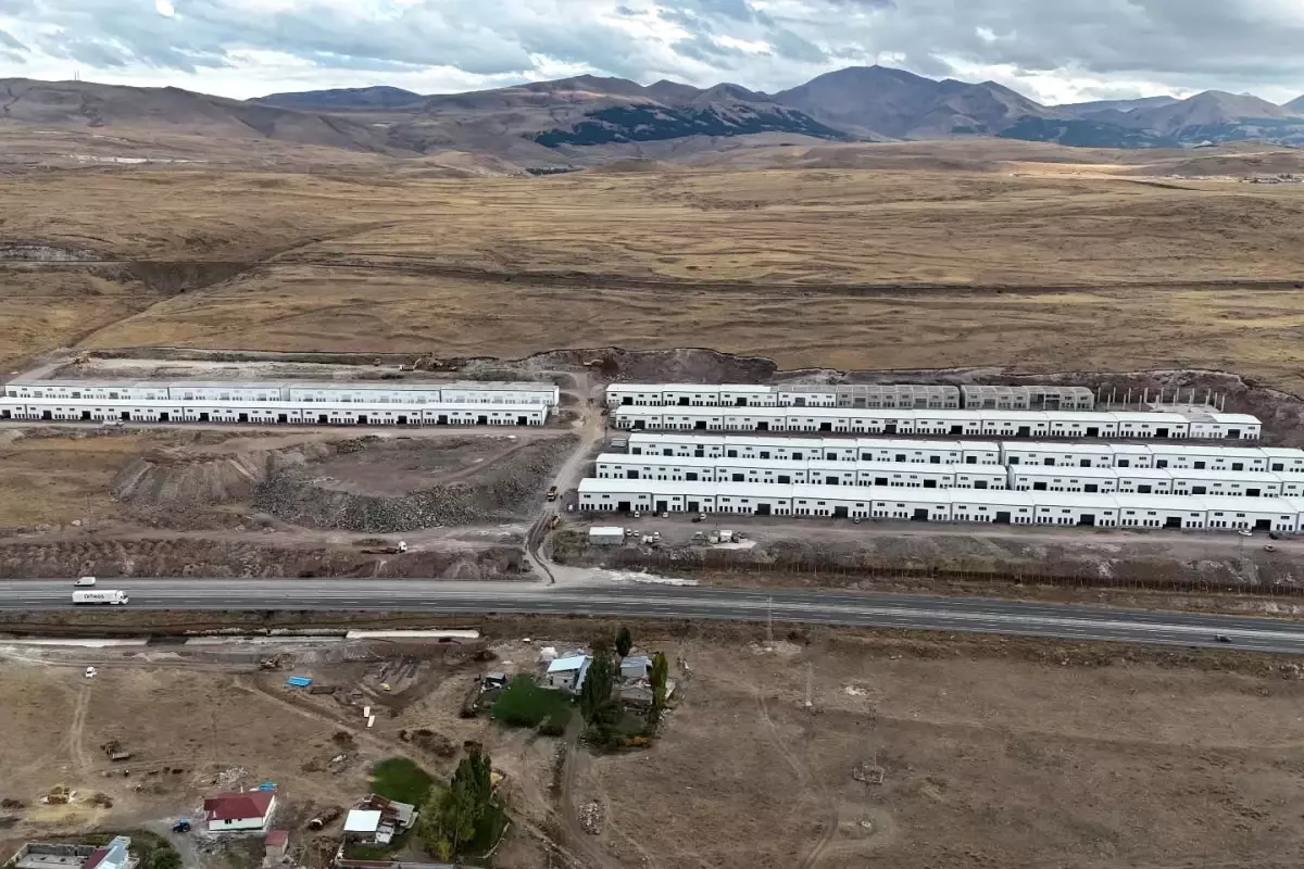Erzurum’da 300 İşyerli Mobilyacılar Sitesi İnşaatı Hız Kazanıyor