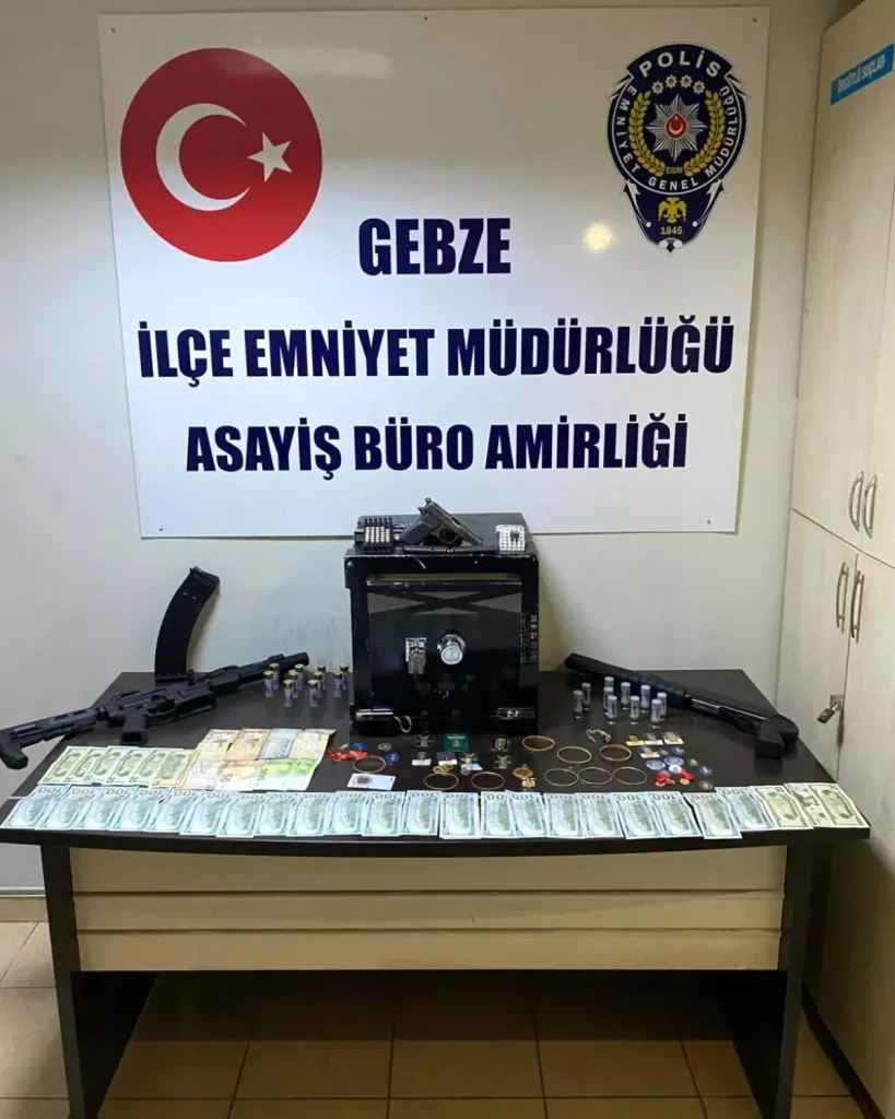 Kocaeli’de Evden Çelik Kasa Hırsızlığı: 4 Şüpheli Gözaltında