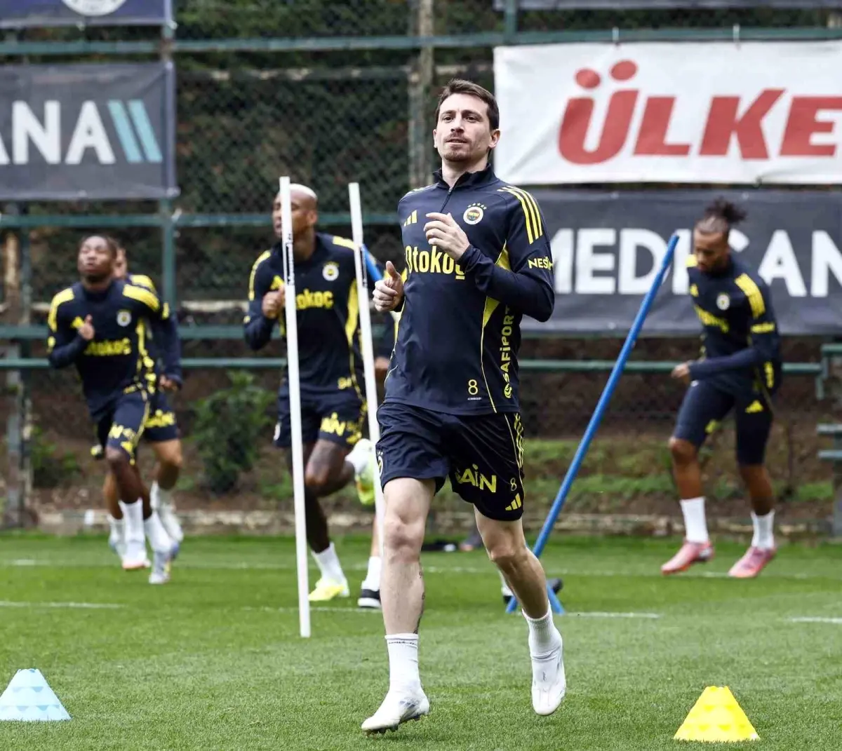 Fenerbahçe, Fatih Karagümrük Maçına Hazırlanıyor