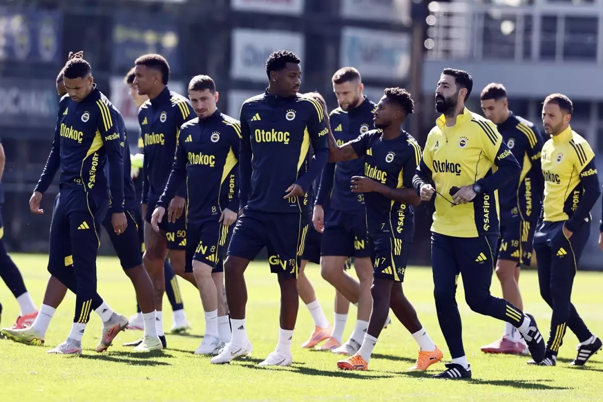 “Fenerbahçe’nin Sakat Yıldızı Jhon Duran Takıma Geri Dönüyor”