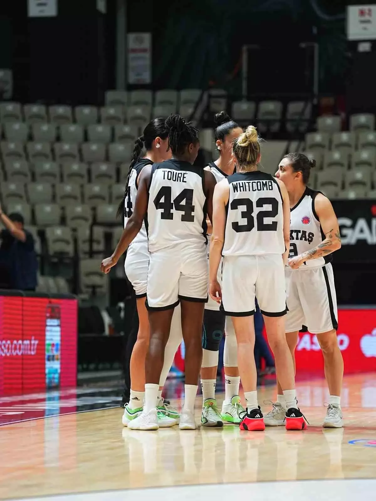Basketbol Şampiyonası: Beşiktaş Farklı Kazandı