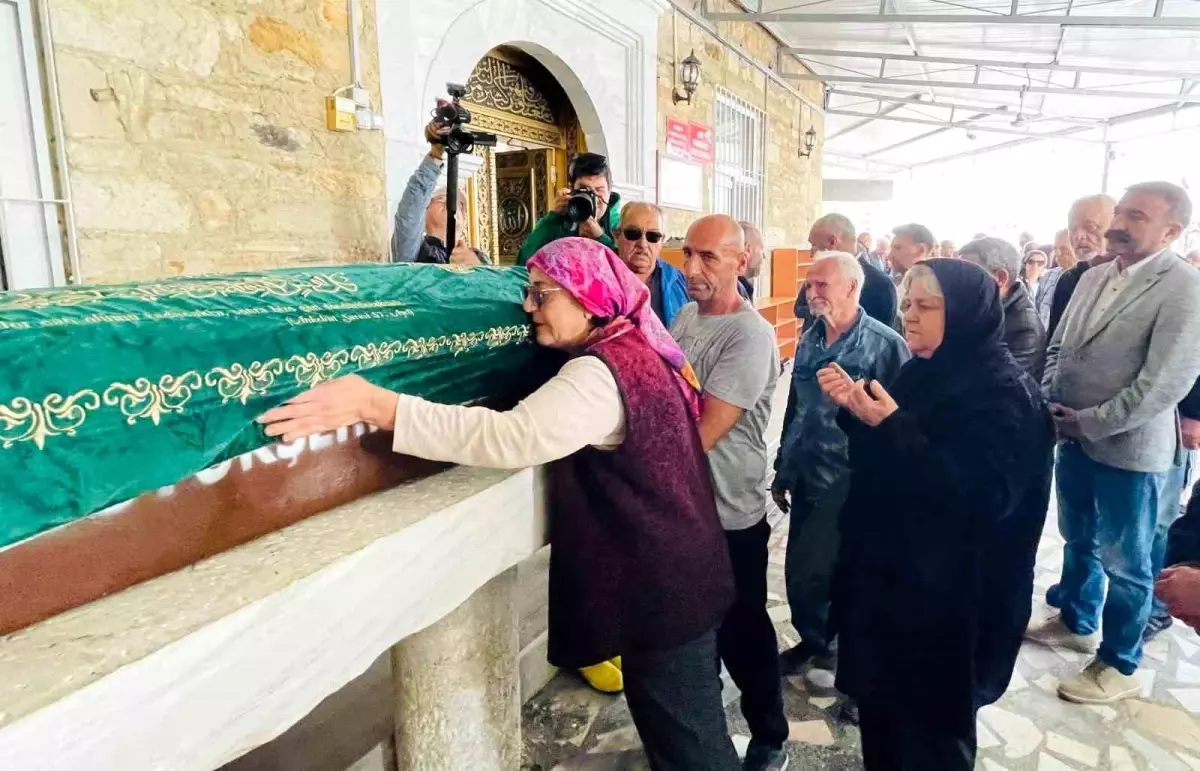 Foça’da Sel Felaketinde Kaybedilen Kaptanoğlu Toprağa Verildi