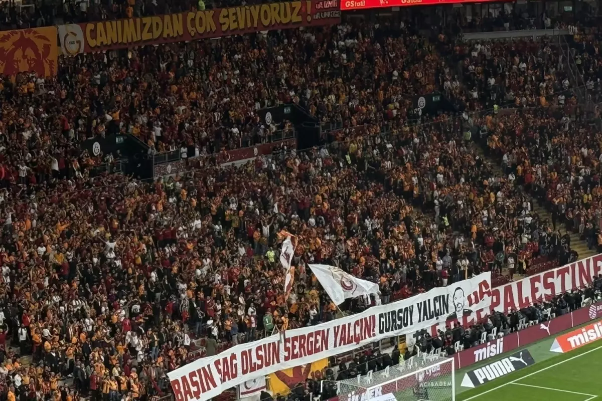 Galatasaray Taraftarı Sergen Yalçın’a Destek Verdi