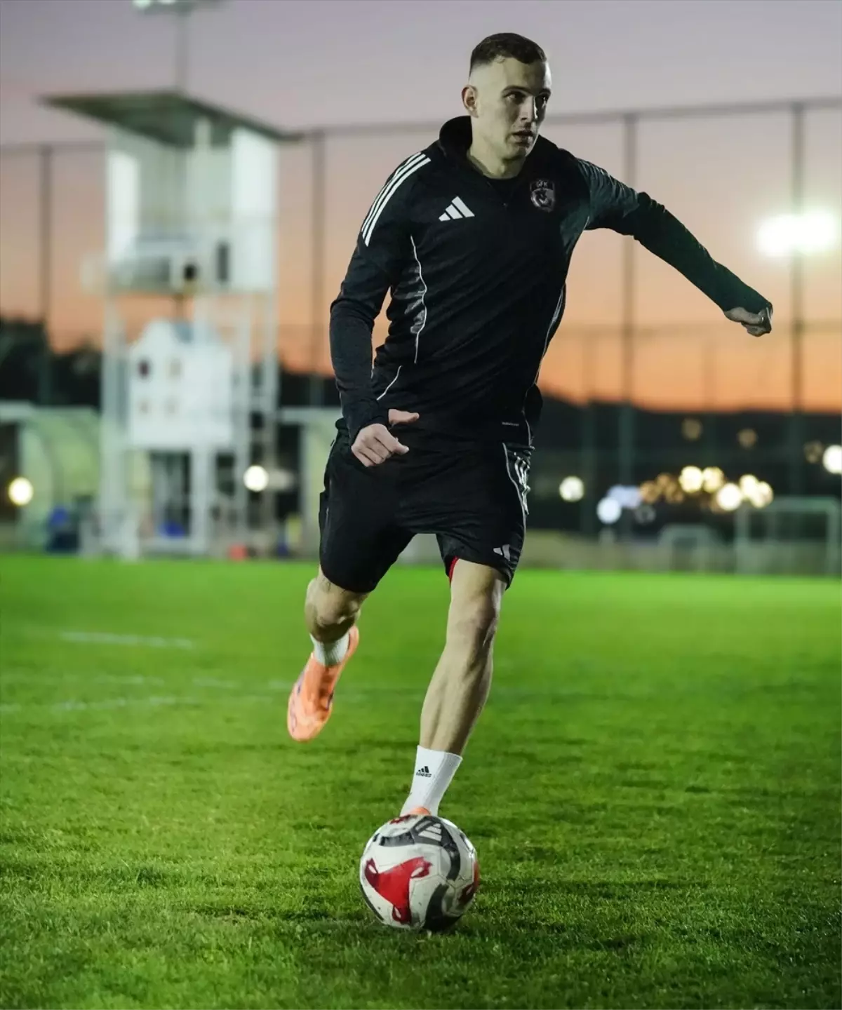 Futbolseverleri Bekleyen Kritik Maç: Gaziantep FK – Fenerbahçe