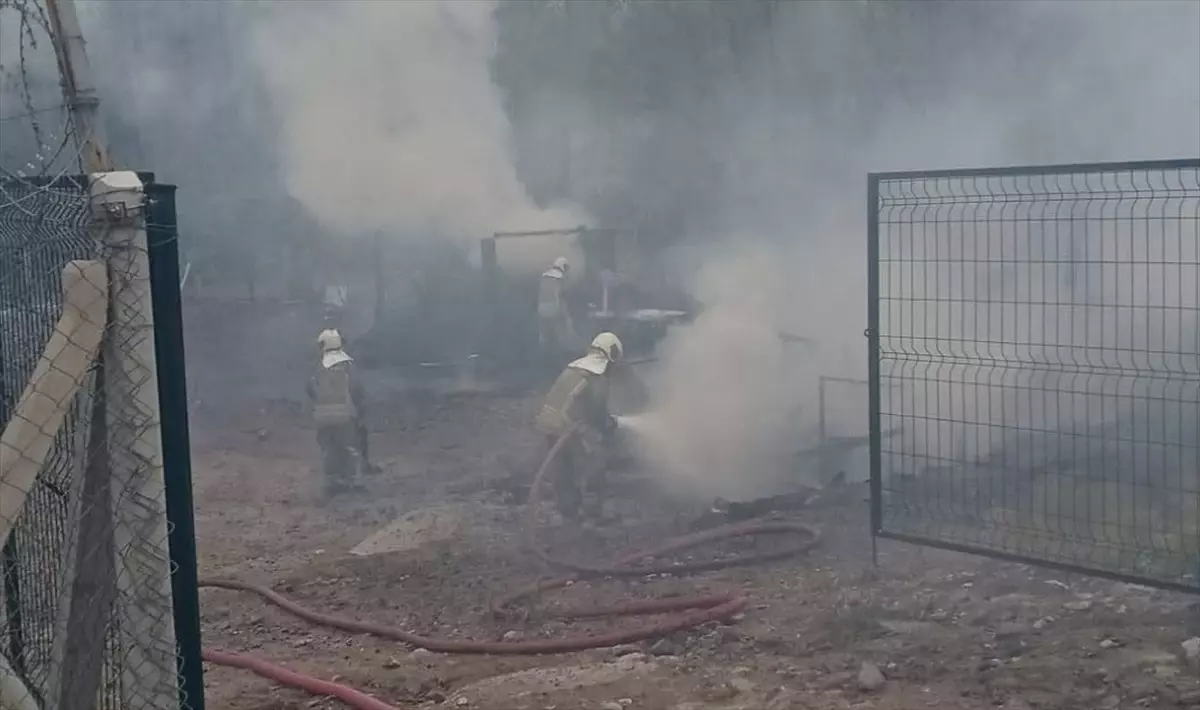 Yangın Güdül’de Hobi Bahçesinde Hasara Yol Açtı