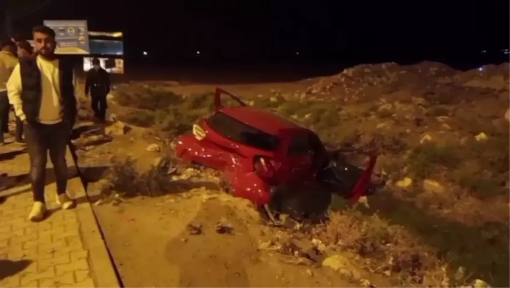 Hatay Reyhanlı’da İki Otomobil Çarpıştı: 3 Yaralı