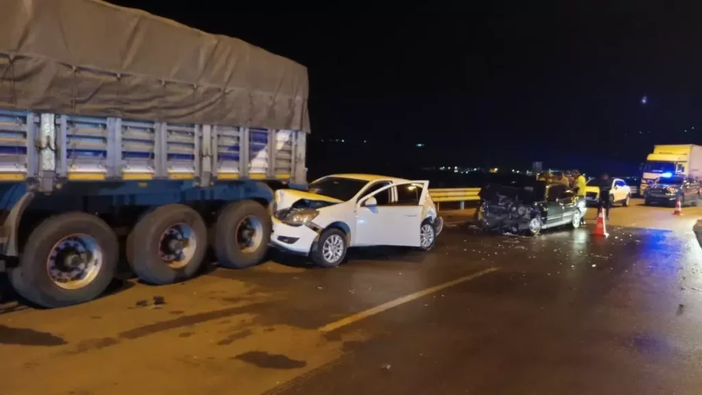 “Trafik Kazası Reyhanlı’yı Sarstı: 2 Yaralı”