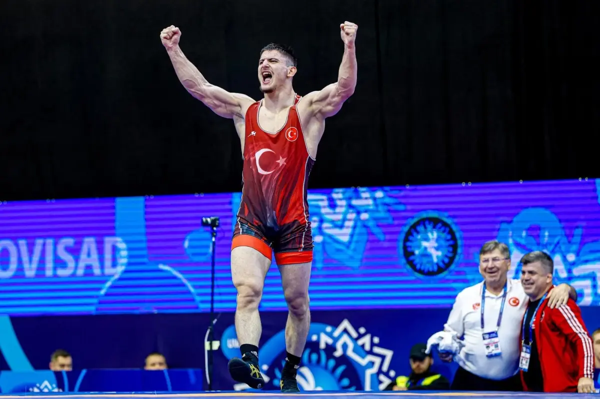 Milli Güreşçi İbrahim Metehan Yaprak Dünya 2’ncisi Oldu
