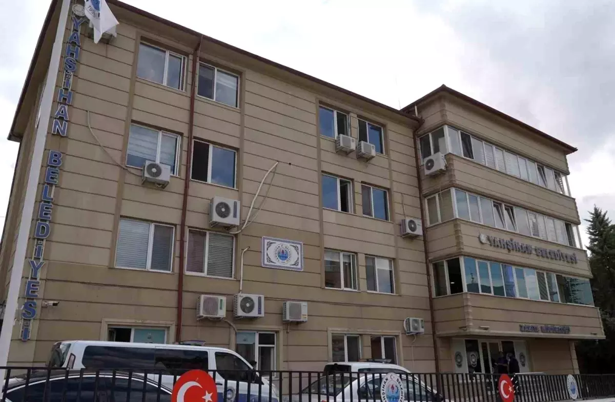 Belediye Başkanı ve Yöneticilerinin Mal Varlıklarına El Konuldu