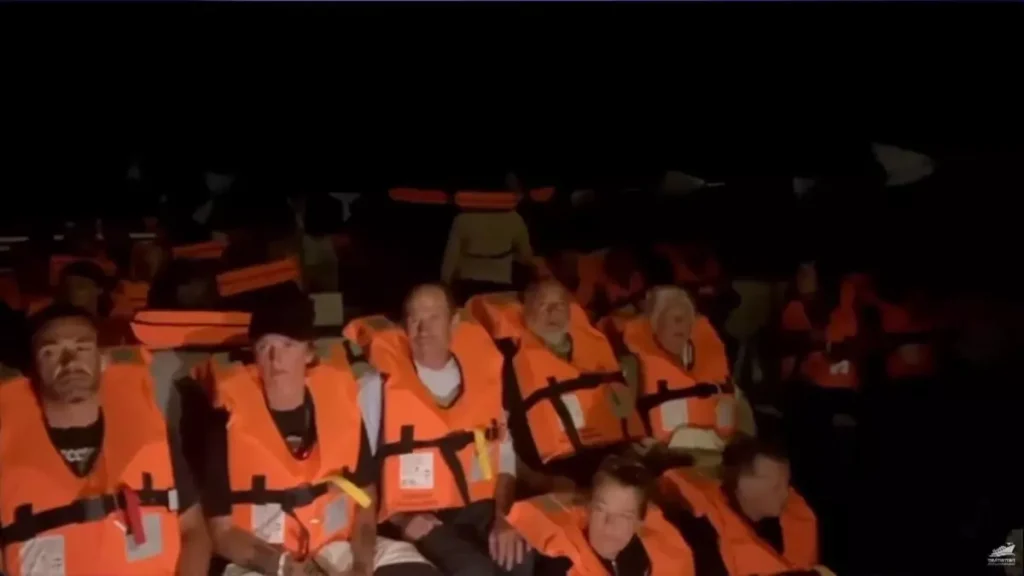 İsrail, Özgürlük Filosu Yolcularını Sınır Dışı Edecek