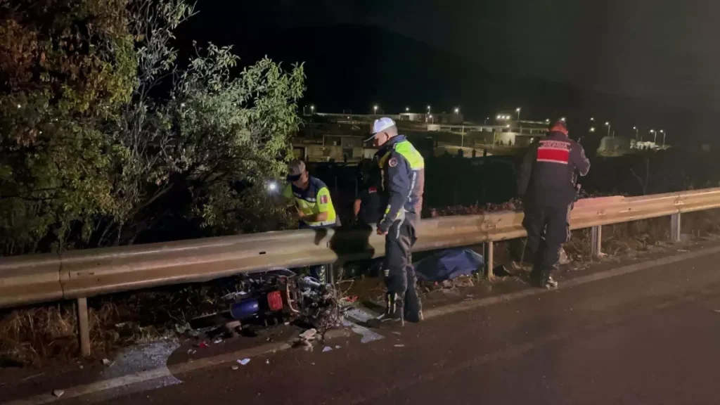 Trafik Kazasında İki Arkadaş Hayatını Kaybetti