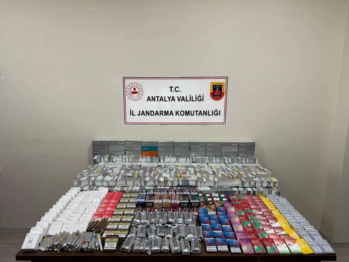 Kemer’de Kaçak Tütün Operasyonu: Büyük Miktarda Malzeme Ele Geçirildi