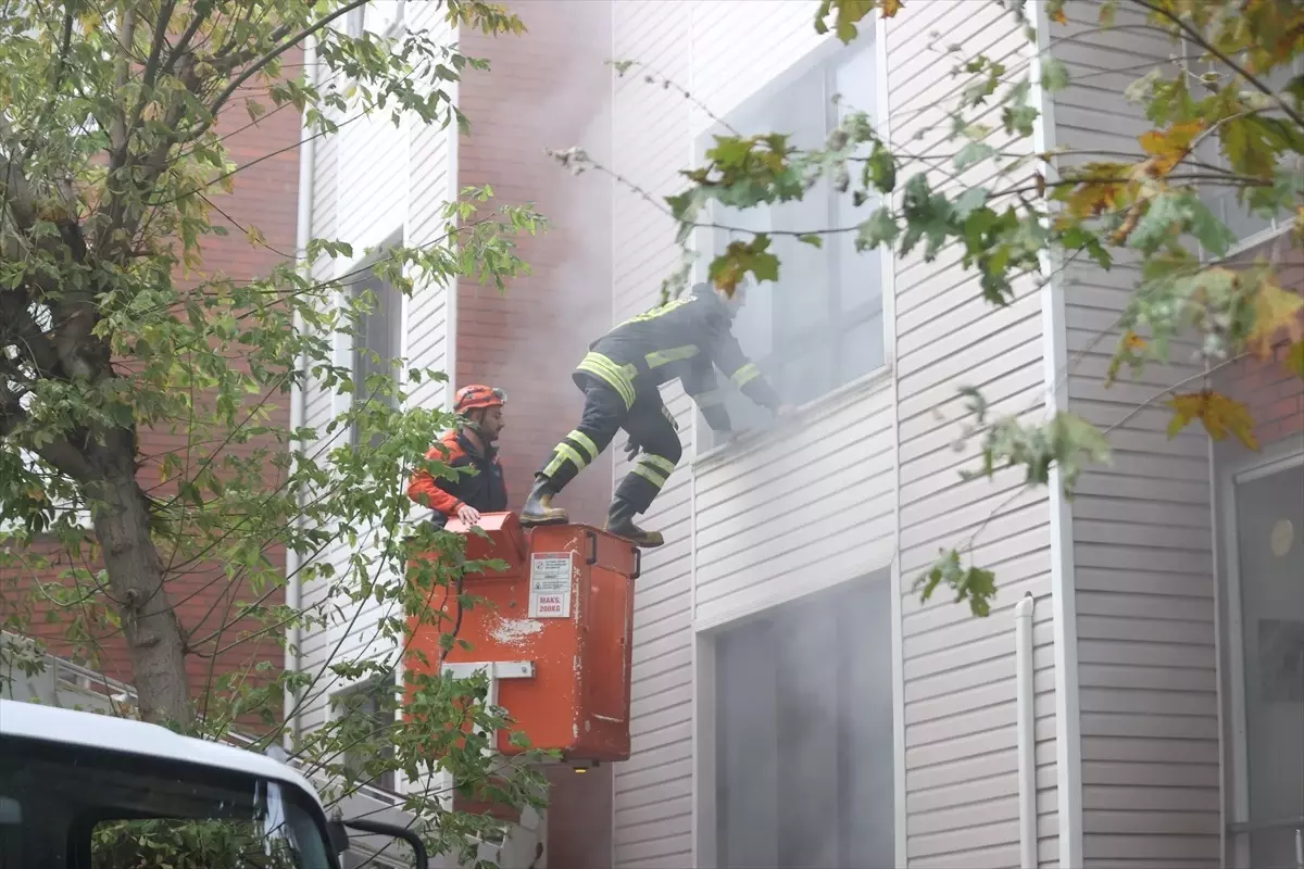 Kırklareli’nde Binanın Bodrum Katında Yangın Paniği