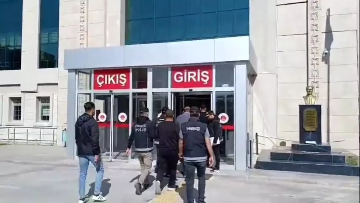 Kırmızı Bültenle Aranan Zanlı Niğde’de Yakalandı