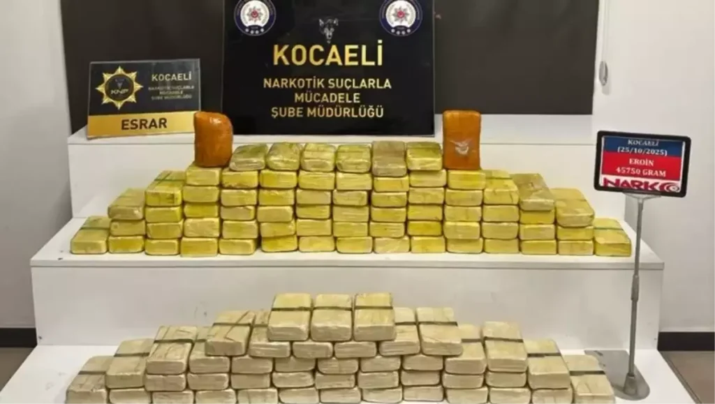 Kocaeli’de Otomobile Zulalanmış 45 Kilo Uyuşturucu Ele Geçirildi