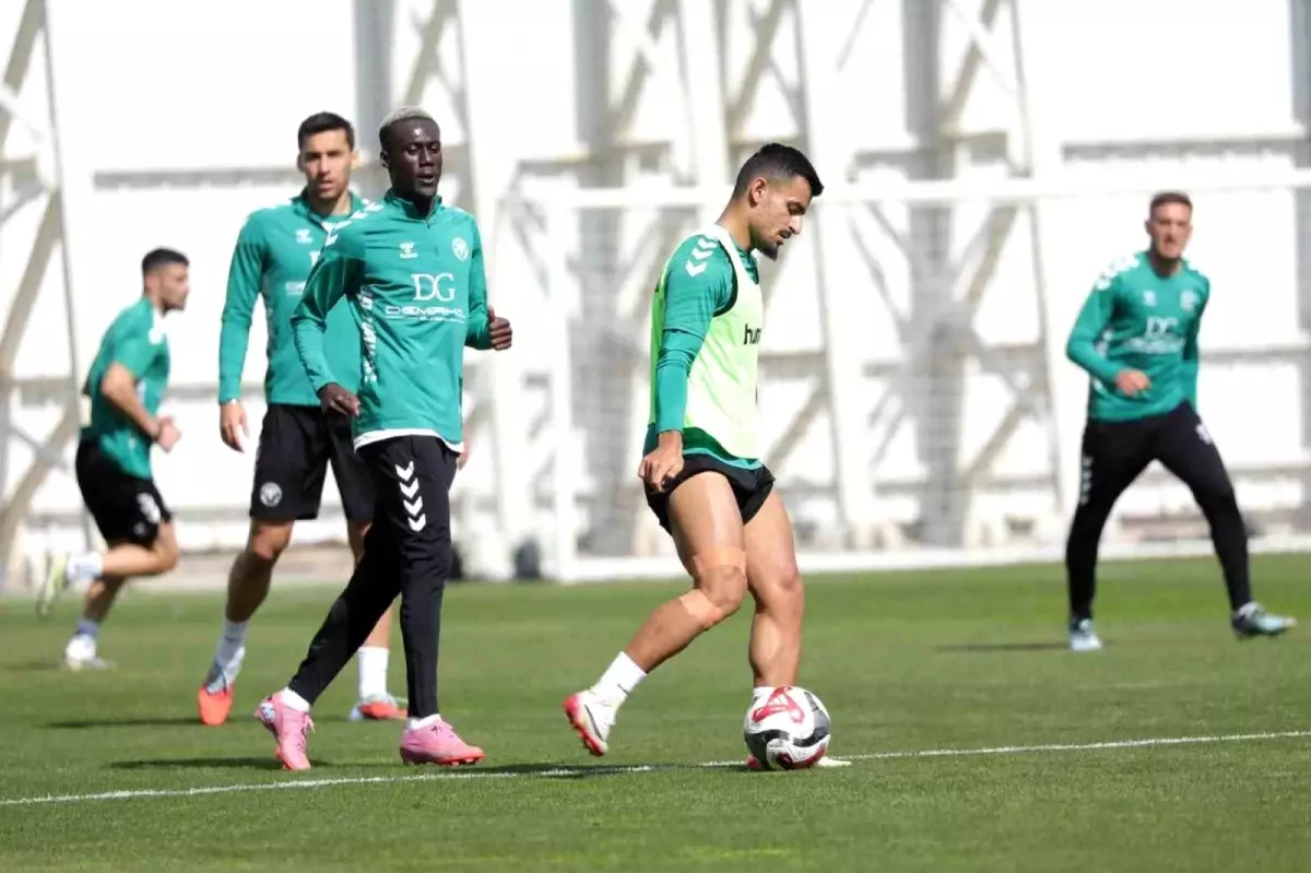 “Konyaspor, Kocaelispor Karşılaşmasına Hazırlanıyor”