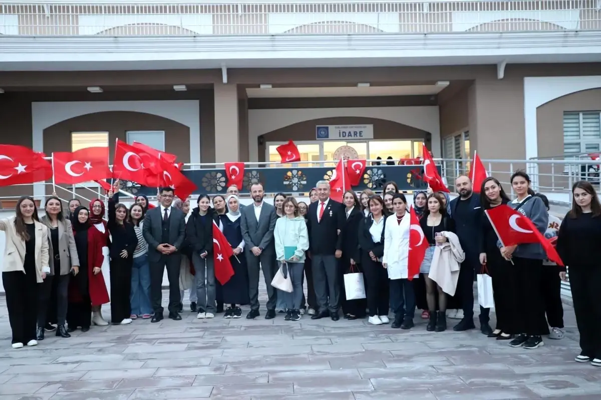 Vatan ve Kahramanlık Buluşmaları Kütahya’da Gençlerle Buluştu