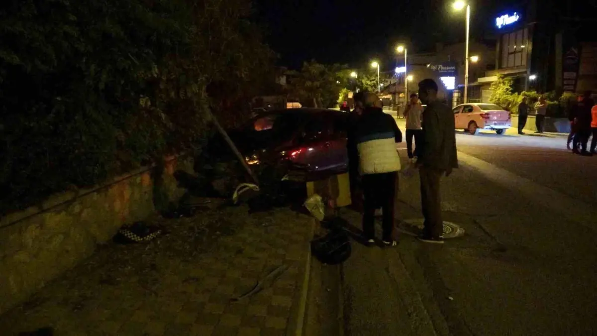 Malatya’da Otomobil-Motosiklet Çarpışması: 2 Yaralı