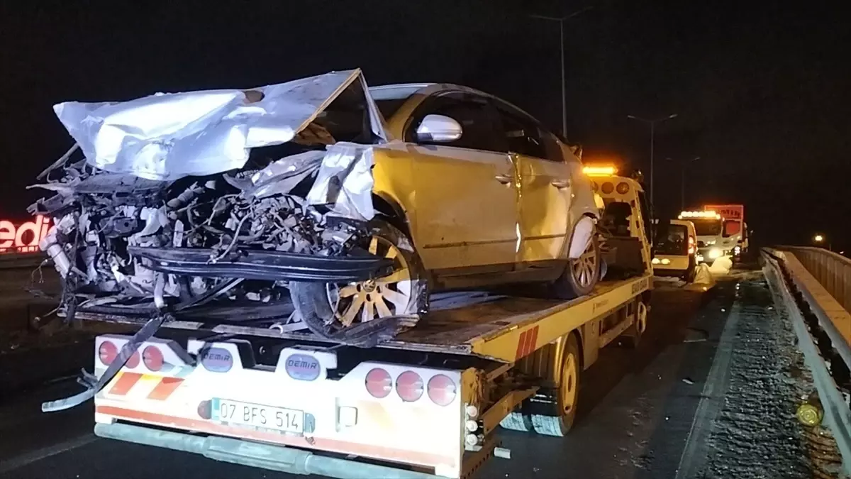 Manavgat’ta Tırla Otomobil Çarpıştı: 1 Yaralı