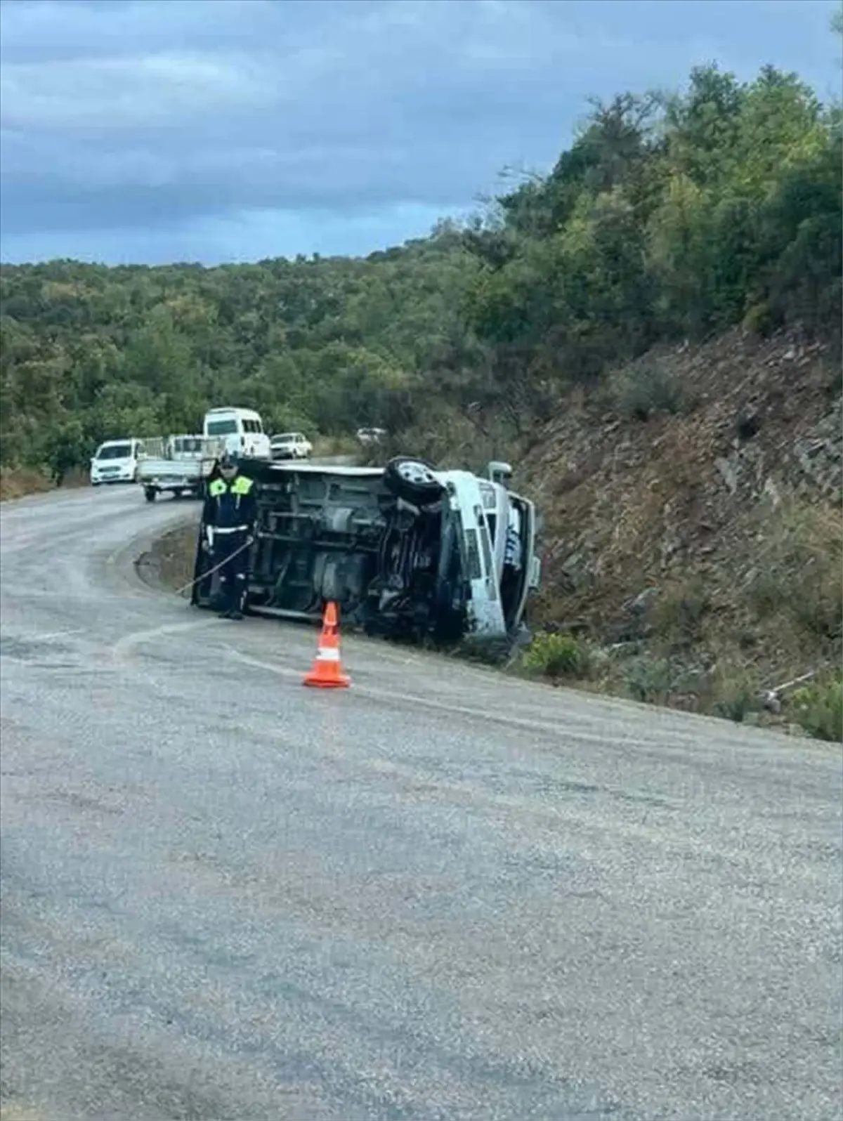 Tarım İşçilerini Taşıyan Minibüs Devrildi: 6 Yaralı