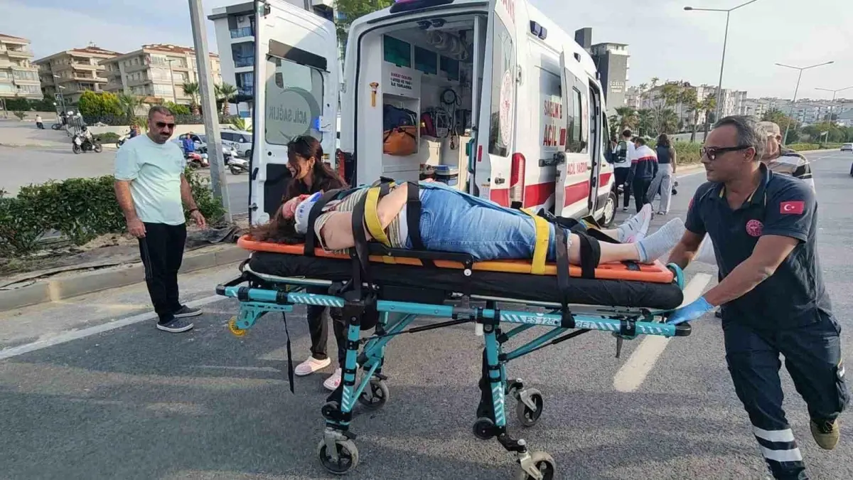 Motosiklet Kazası: Kuşadası’nda Kadın Ağır Yaralandı