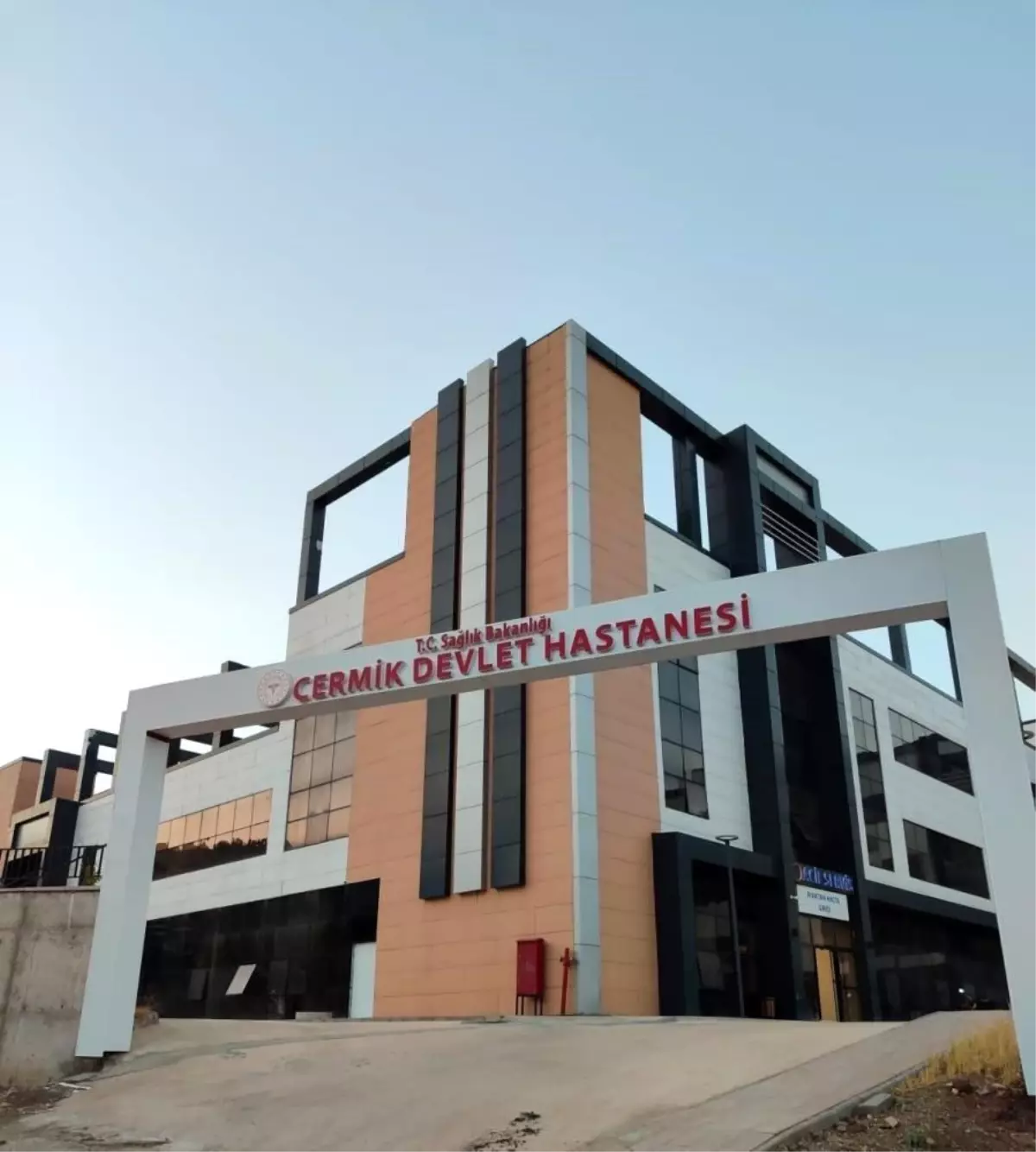 Diyarbakır’da Motosikletli Saldırı: Kadın Yaralandı