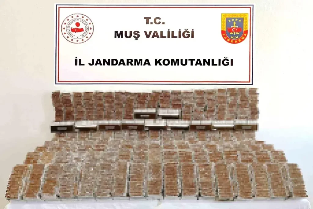 Muş’ta Kaçak Tütün Operasyonu: 40 Bin Makaron Ele Geçirildi