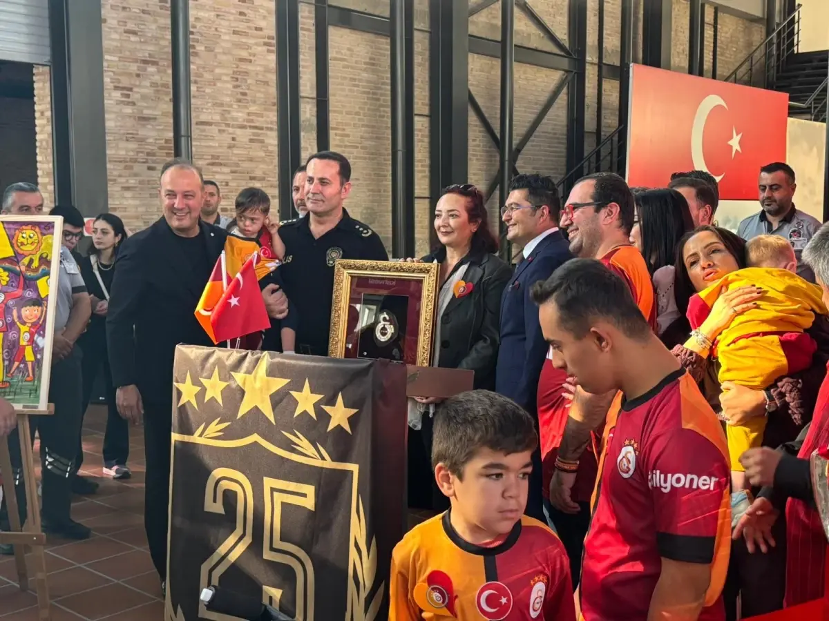 Özel Gereksinimli Çocukların Galatasaray Sergisi