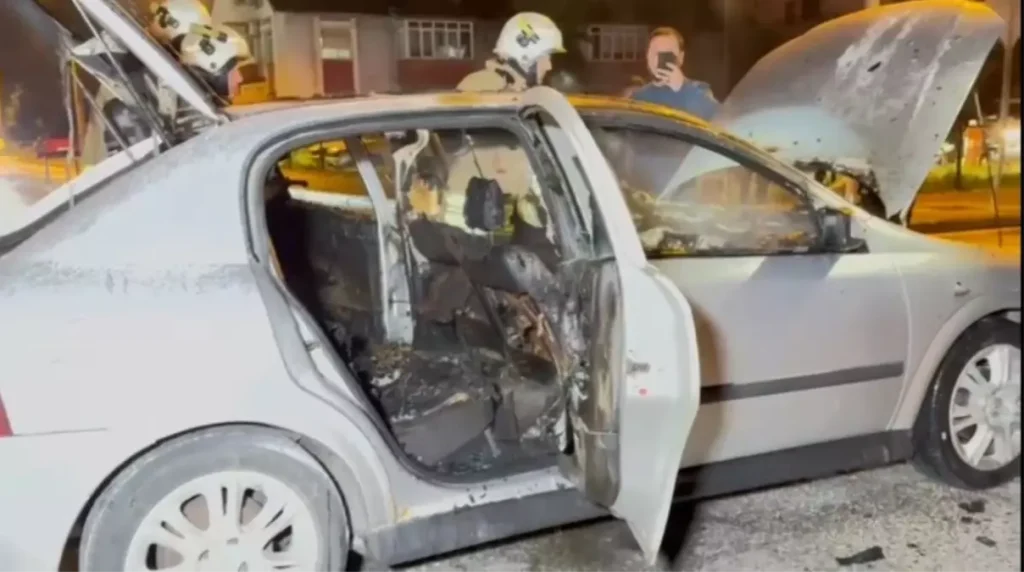 Düzce’de Park Halindeki Otomobil Alevler Sarmış