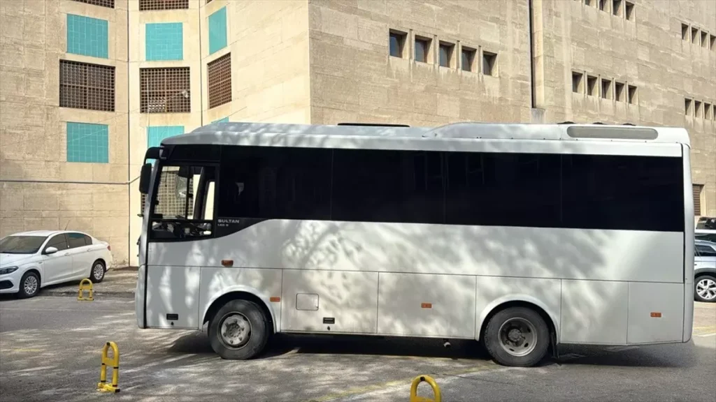 Eski Belediye Başkanı Rüşvet Suçlamasıyla Tutuklandı