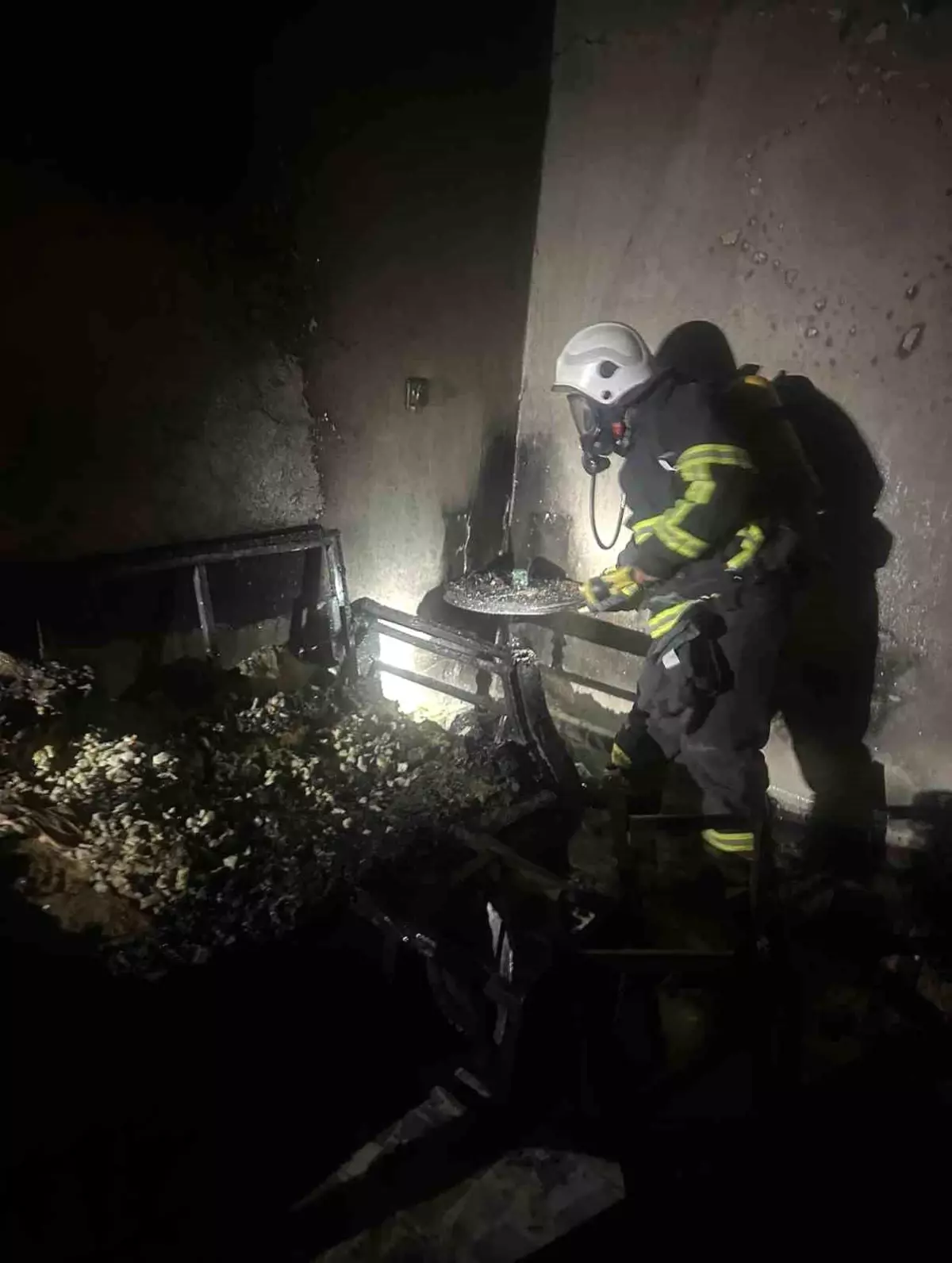 Hatay’da Yanan Ev Kullanılmaz Hale Geldi